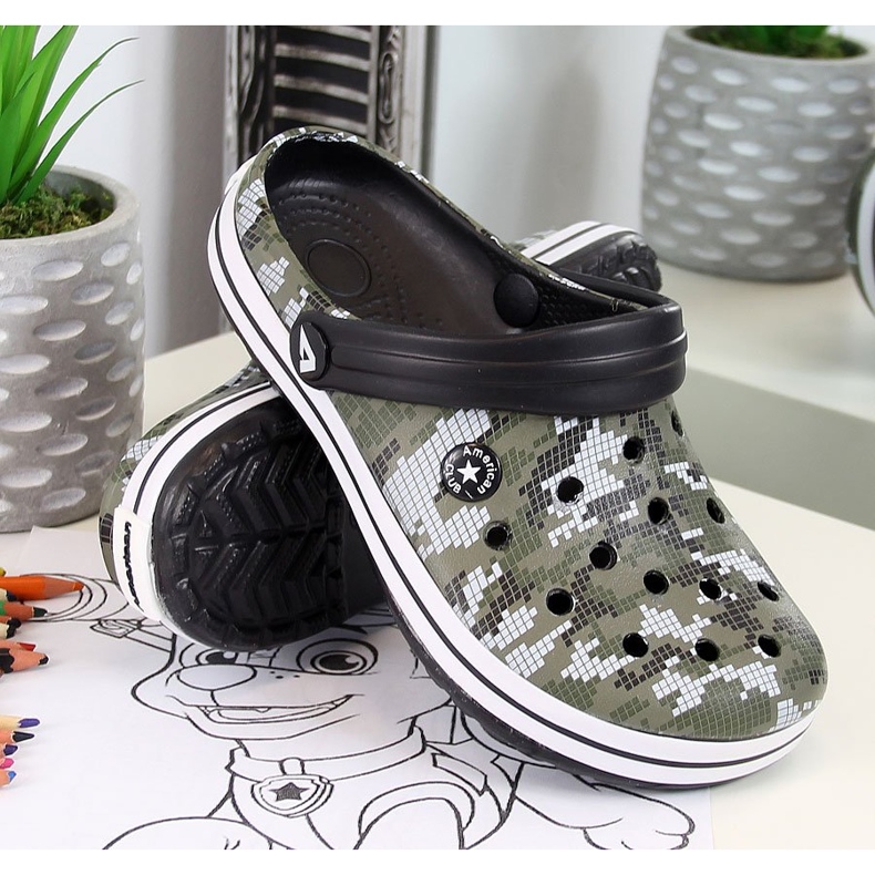 Chaussons mousse kaki American Club garçon 1 Chaussons mousse kaki American Club garçon 1