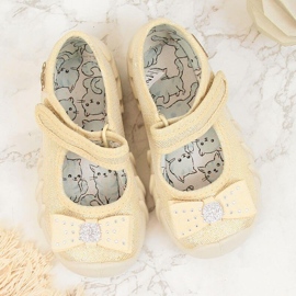 Ballerines filles pantoufles velcro beiges avec un noeud Befado 2