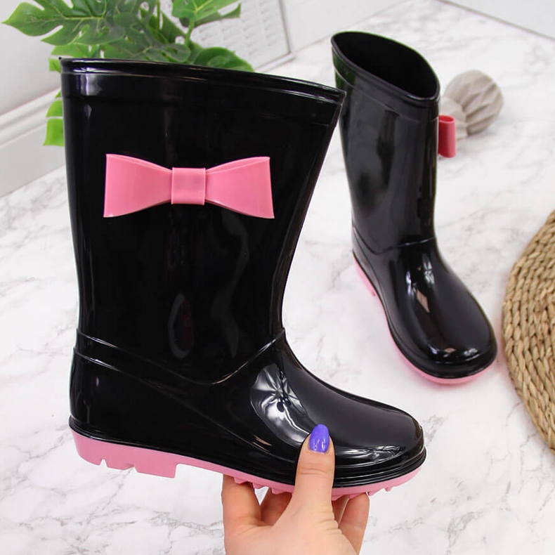 Galoches pour filles du Black American Club avec un arc le noir 1