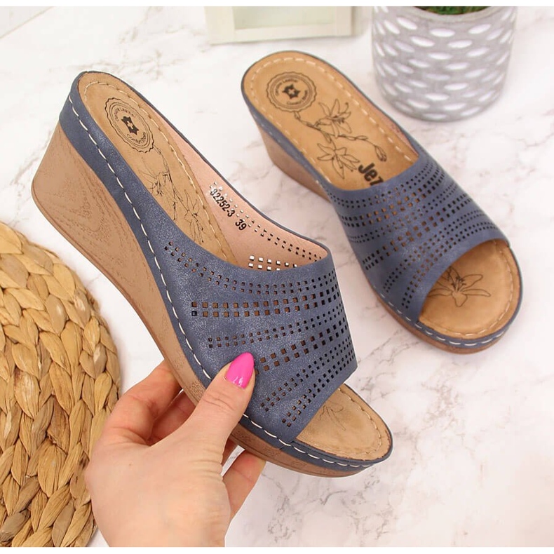 Chaussons compensés Jezzi bleu marine femme 2 Chaussons compensés Jezzi bleu marine femme 2