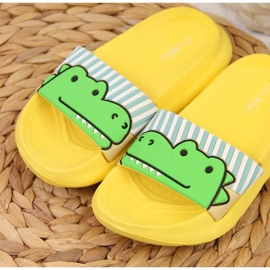 Chaussons en mousse pour enfants en mousse jaune Befado avec un alligator 3