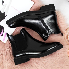 Bottines Chelsea laquées noires Sergio Leone isolées noires le noir 2 Bottines Chelsea laquées noires Sergio Leone isolées noires le noir 2