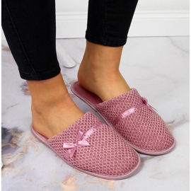 Pull maison femme chaussons roses NEWS 2