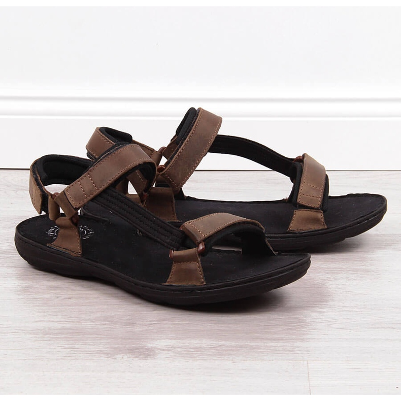 Sandales pour hommes en cuir avec velcro marron Łukbut 990 brun 1