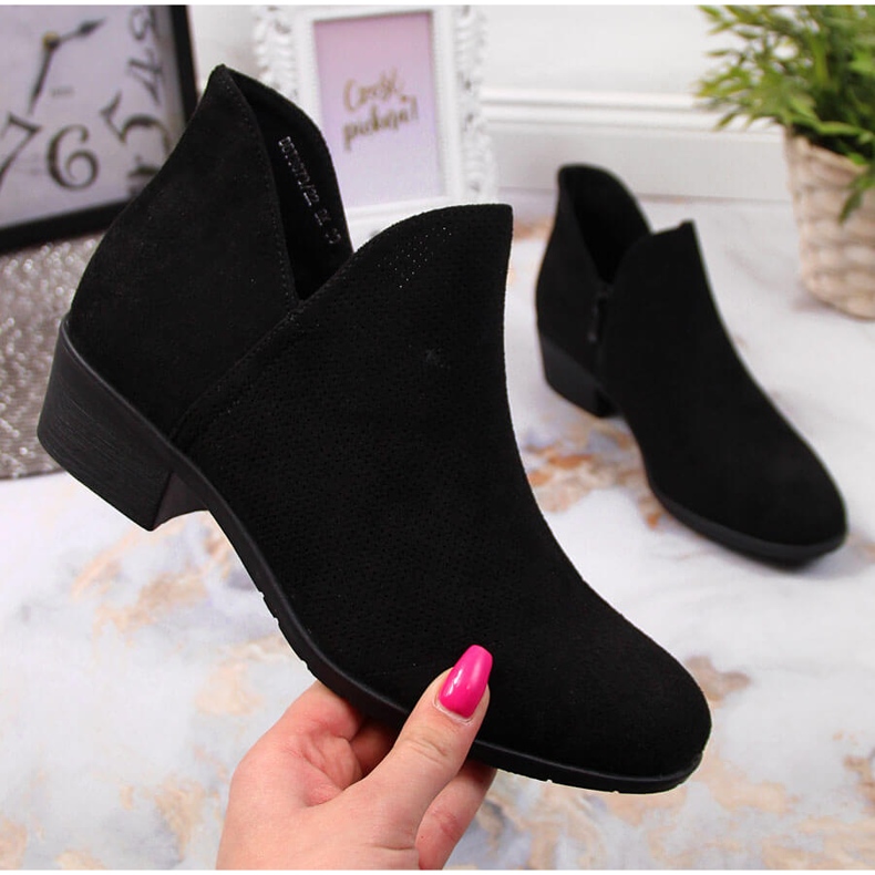Bottes pour femmes Filippo noires sur un bloc 1