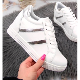 Chaussures en cuir sur un coin blanc Filippo blanche 2