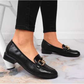 Chaussures noires ajourées avec une chaîne Potocki le noir 5