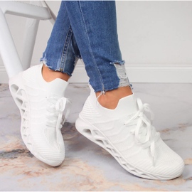 Chaussures de sport en maille blanche pour femmes de McKeylor 1 Chaussures de sport en maille blanche pour femmes de McKeylor 1