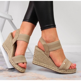 Sandales espadrilles sur un coin beige Big Star JJ274978 1 Sandales espadrilles sur un coin beige Big Star JJ274978 1