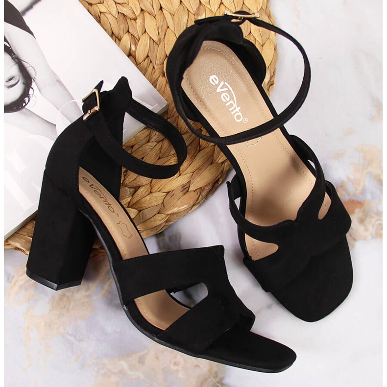 Sandales noires pour femmes eVento sur le poteau 2