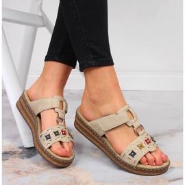 Chaussons compensés beiges pour femmes Rieker 62924-60 1 Chaussons compensés beiges pour femmes Rieker 62924-60 1