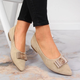 Ballerines en cuir pour femmes avec une pointe de beige Filippo 1
