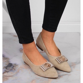 Ballerines en cuir pour femmes avec une pointe de beige Filippo 6