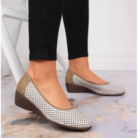 Chaussures femme ajourées à semelle compensée beige Jezzi 5