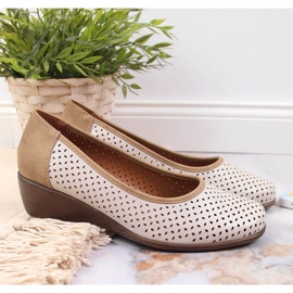 Chaussures femme ajourées à semelle compensée beige Jezzi 2