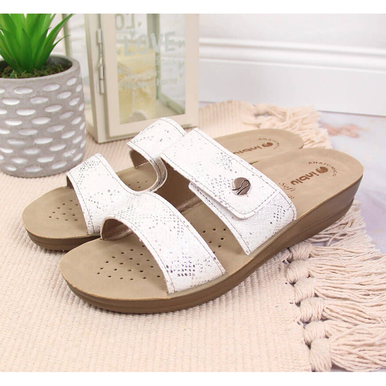Chaussons femme Inblu Velcro blanc 2