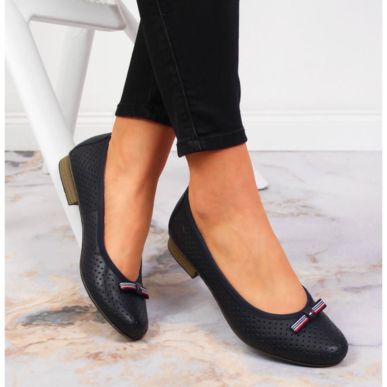 Ballerines en cuir ajourées bleu marine pour femmes Rieker 51997-15 1