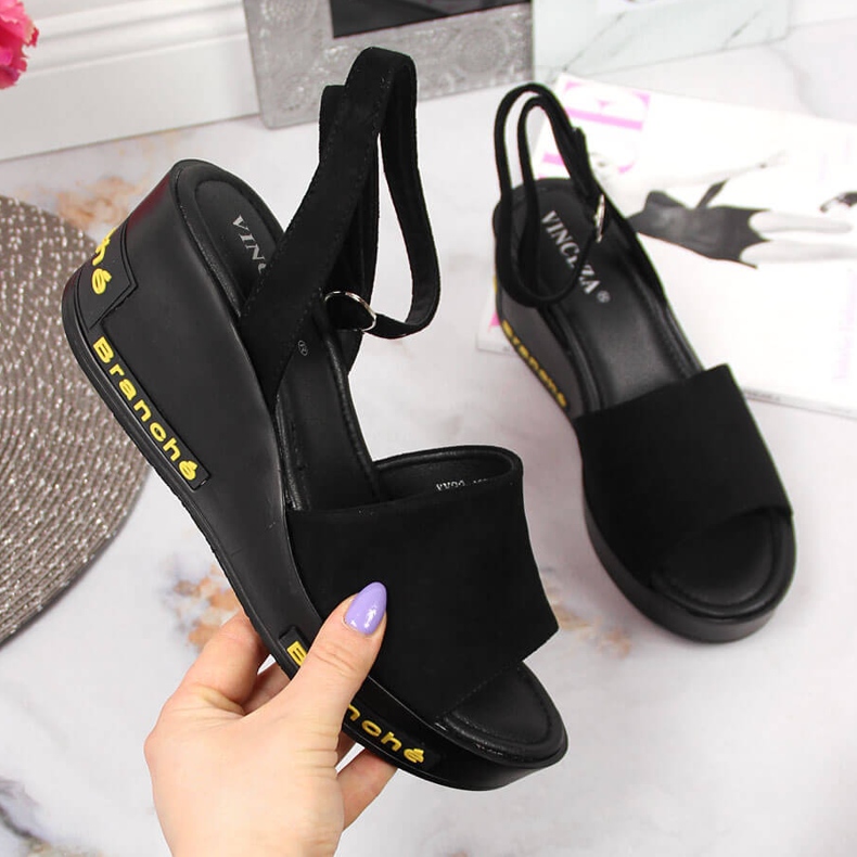 Sandales pour femmes Vinceza noires à talon compensé 1