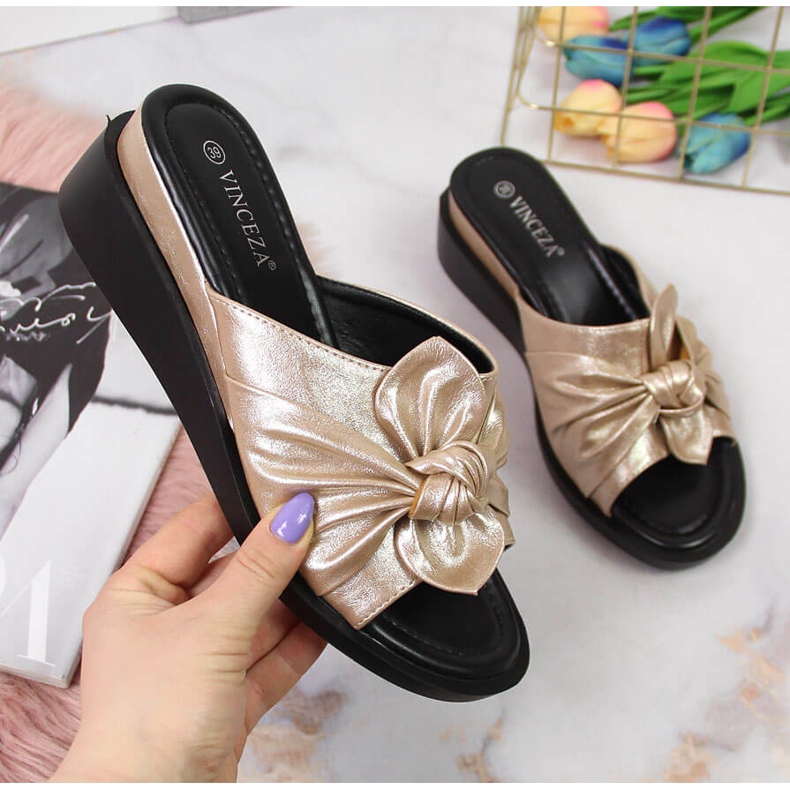 Chaussons compensés dorés femme Vinceza d'or 1 Chaussons compensés dorés femme Vinceza d'or 1