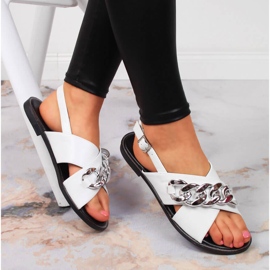 Sandales femme avec chaîne Vinceza blanche 1