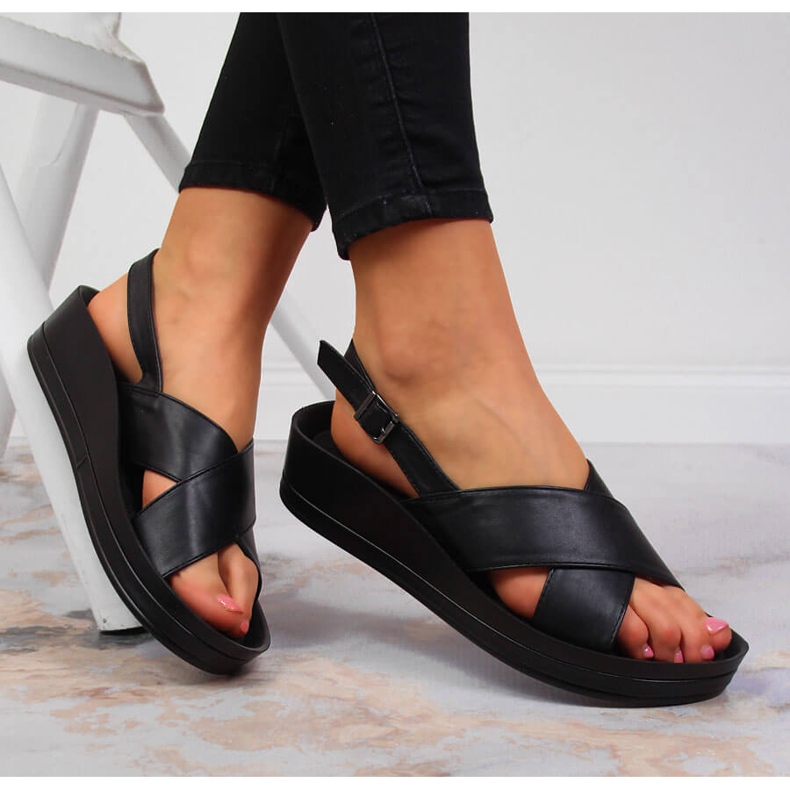 Sandales pour femmes Vinceza noires à talon compensé le noir 1 Sandales pour femmes Vinceza noires à talon compensé le noir 1