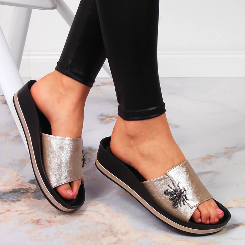 Chaussons compensés dorés pour femme avec nœud papillon Vinceza 1