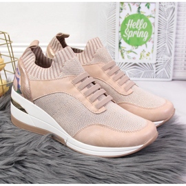 Brogues pour femmes sur un talon compensé à enfiler rose poudré Artiker 2 Brogues pour femmes sur un talon compensé à enfiler rose poudré Artiker 2