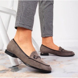 Mocassins chaussures basses pour femmes avec décoration Jezzi grise 2 Mocassins chaussures basses pour femmes avec décoration Jezzi grise 2