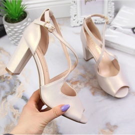 Sandales pour femmes sur un poteau Sergio Leone beige nacré 2 Sandales pour femmes sur un poteau Sergio Leone beige nacré 2