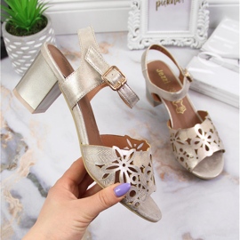 Sandales pour femmes sur le poteau d'or Jezzi 1 Sandales pour femmes sur le poteau d'or Jezzi 1