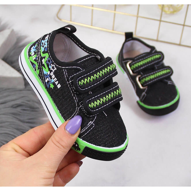 Baskets garçons avec velcro noir Atletico le noir 1