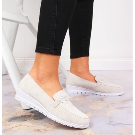 Mocassins femme en cuir avec chaîne Artiker crème beige 2 Mocassins femme en cuir avec chaîne Artiker crème beige 2