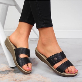 Chaussons velcro noirs femme Inblu noirs 1