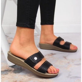 Chaussons velcro noirs femme Inblu noirs 2