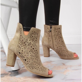 Bottes femme en cuir ajouré sur le poteau beige Juma 2