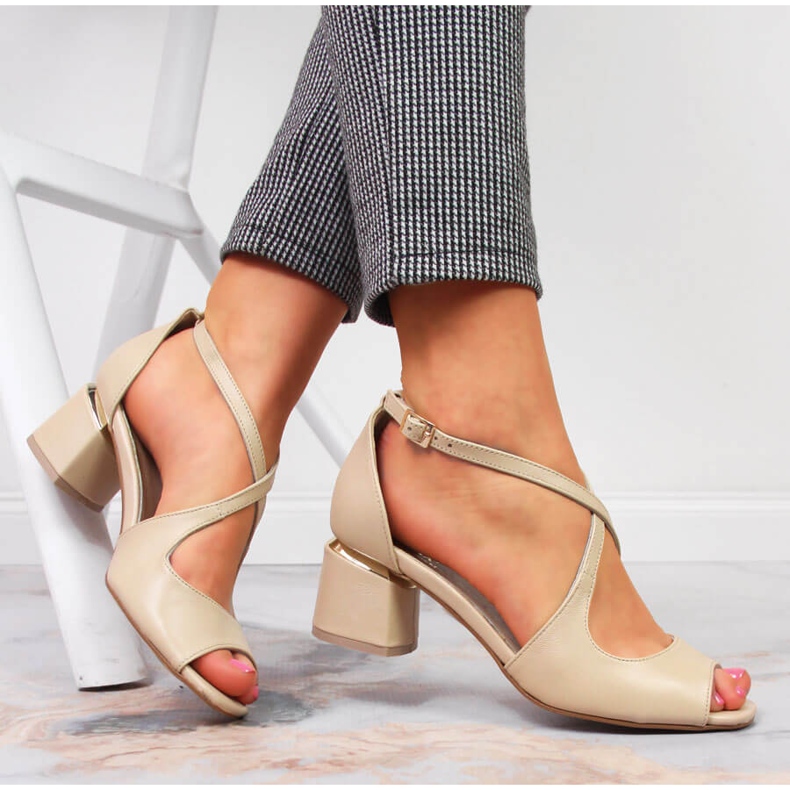 Sandales en cuir beige pour femmes à talons hauts Juma 1