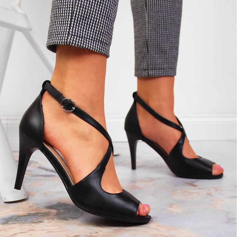 Sandales noires pour femmes Sergio Leone sur un talon haut 2