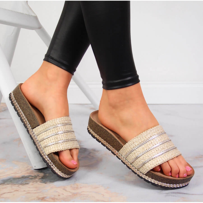 S.Barski Babouches beiges pour femmes sur une plate-forme par S. Bararski 1