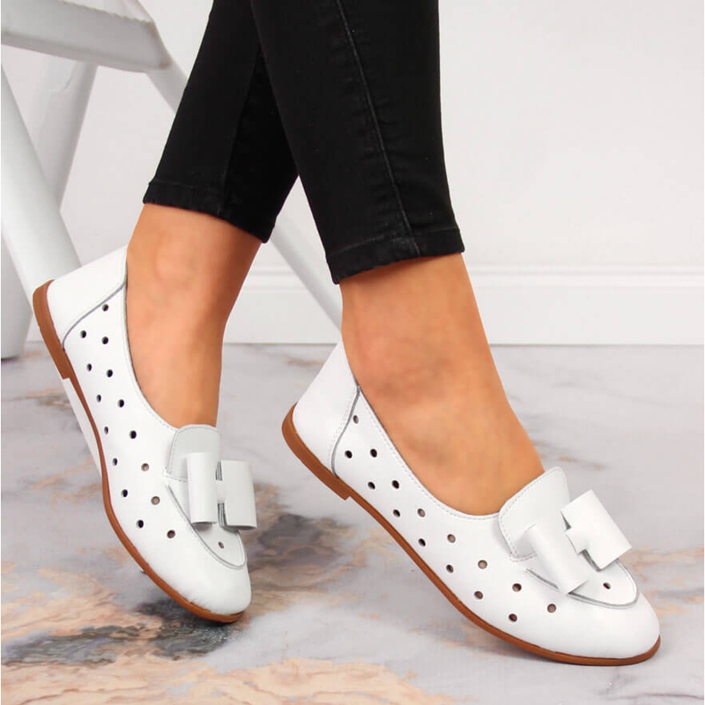 Chaussures femme en cuir ajouré Artiker blanc blanche 1