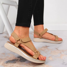 Sandales femme à scratch camel Jezzi brun 5