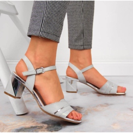 Sandales pour femmes sur le poteau d'argent de Sergio Leone 2