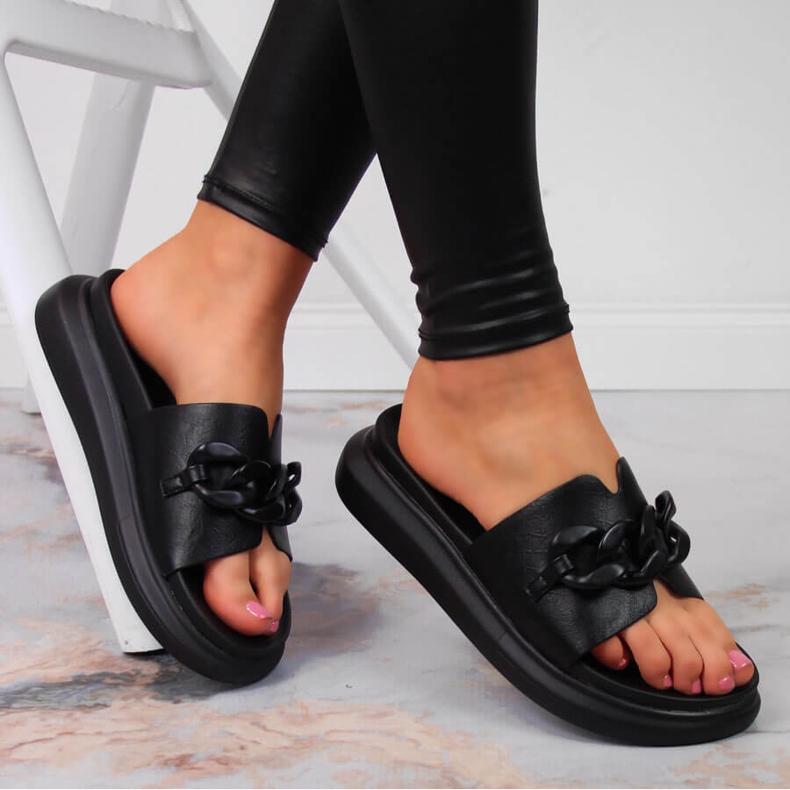 Chaussons plateforme Laura La.Fi noirs avec chaîne le noir 1