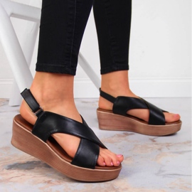 Sandales noires pour femmes sur un coin Filippo 2