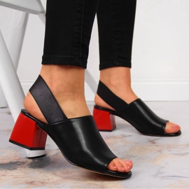 Sandales pour femmes en cuir noir Filippo avec élastique 2
