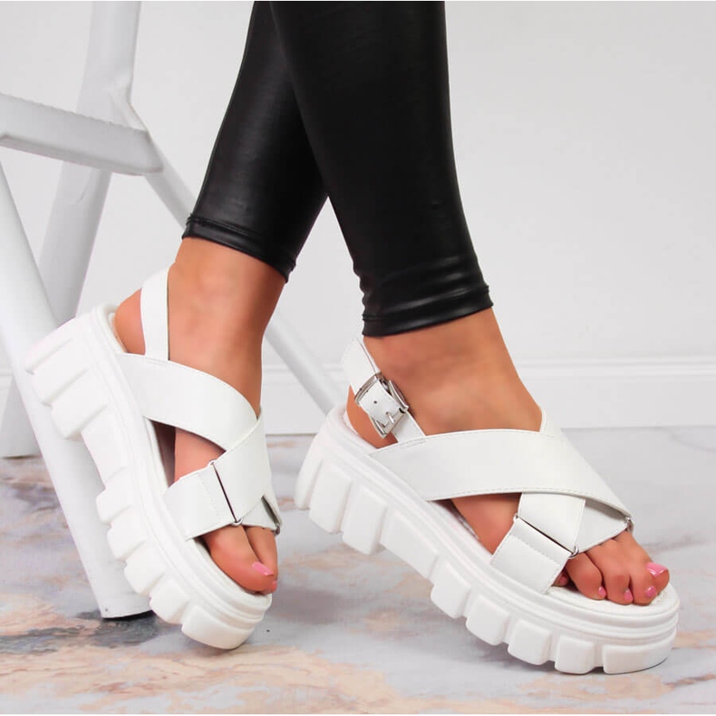 Sandales pour femmes sur la plate-forme Jezzi blanche 1