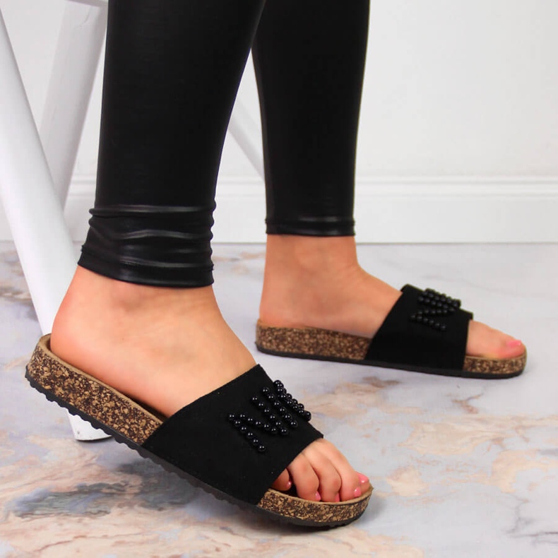 Chaussons femme noirs avec perles eVento 2
