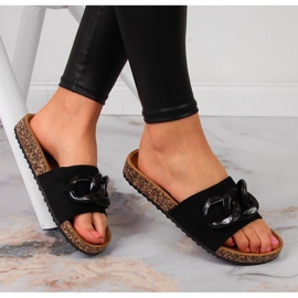 Chaussons femme Jezzi noirs avec chaîne 1