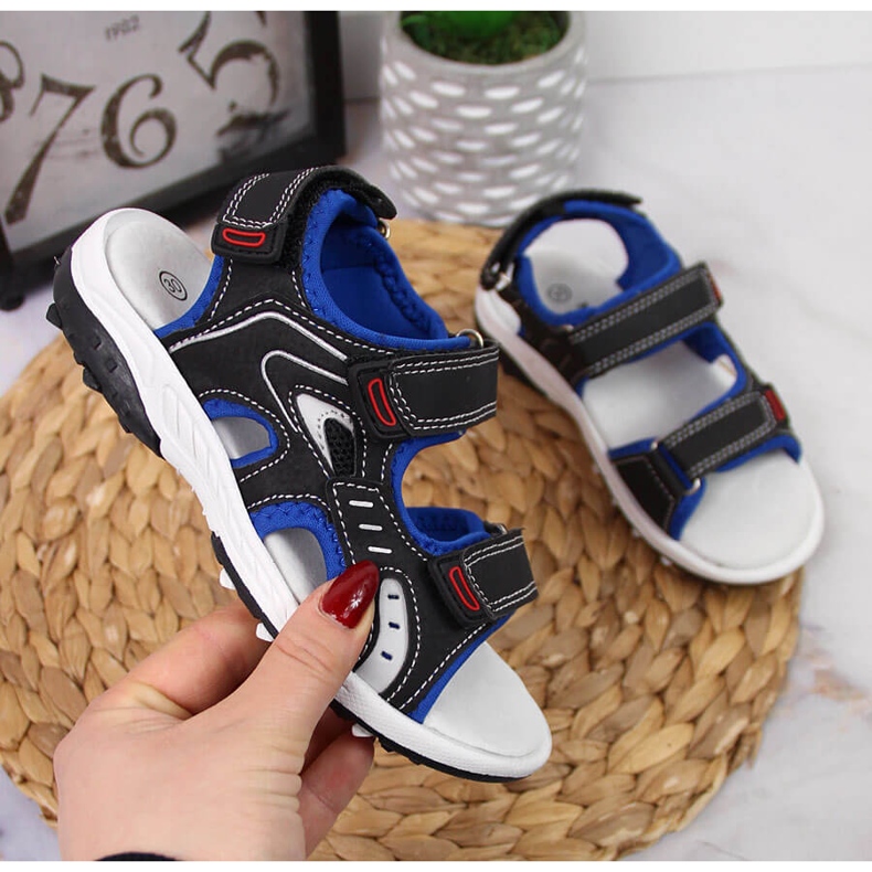 Sandales noires pour garçon American Club avec velcro 1