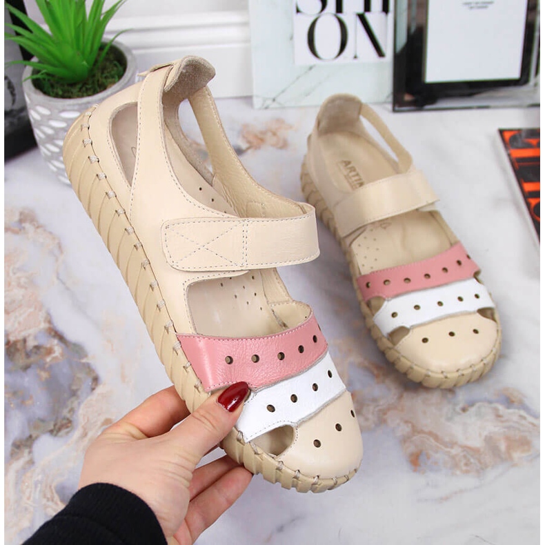 Sandales femme en cuir ajourées Artiker beige 1 Sandales femme en cuir ajourées Artiker beige 1