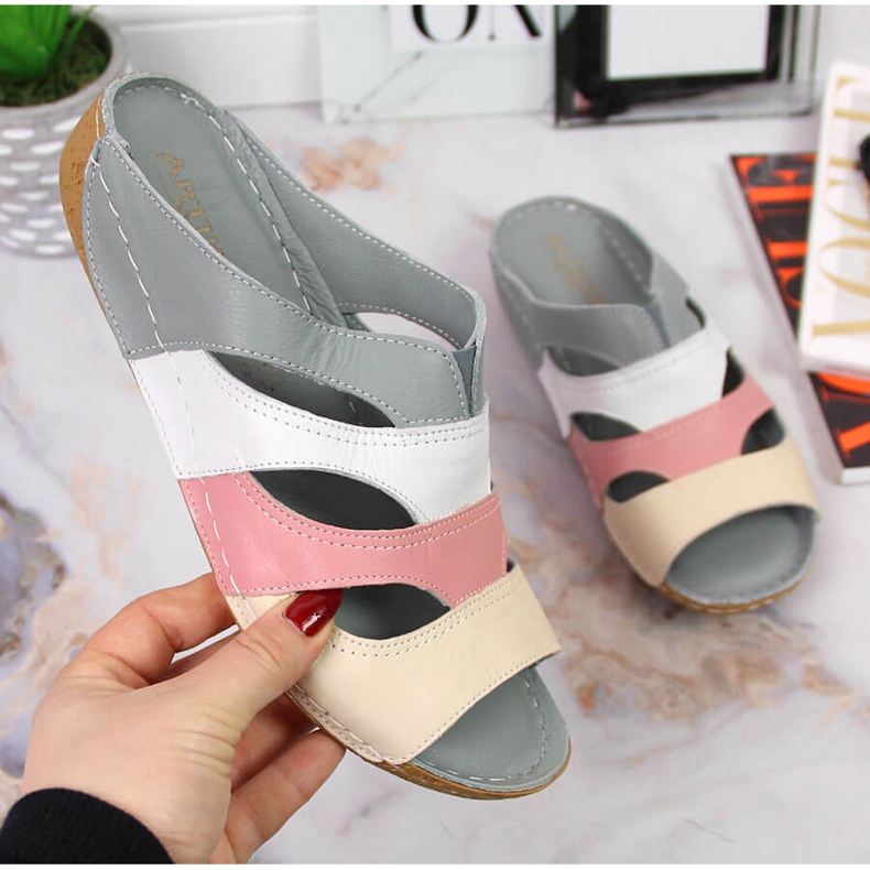 Pantoufles confortables en cuir pour femmes multicolores Artiker gris 1